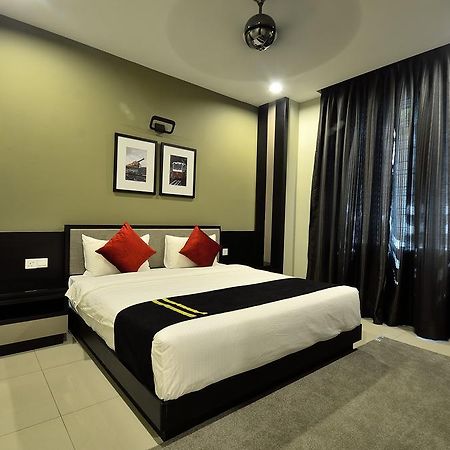 Plumeria Luxury Service Villa จอร์จทาวน์ ภายนอก รูปภาพ